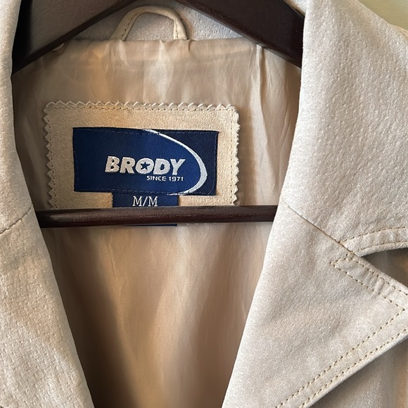 Suede leather jacket . Size Medium, color beige - Picture 2 of 3